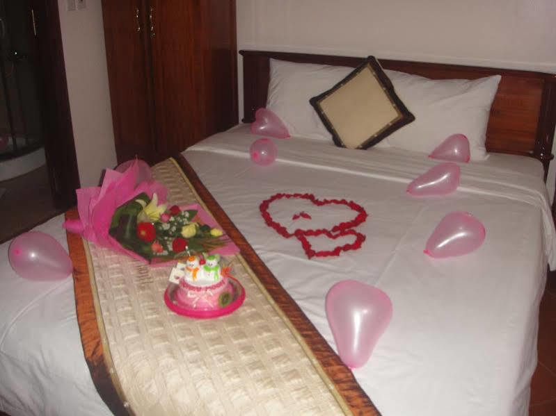 Holiday Diamond Hotel Hue Exterior foto